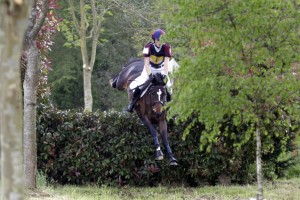 Virevolte sur le dernier du cross à Bazoges